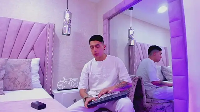 MikeStonnee online show from December 6, 2024, 3:35 am