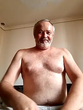 Snapshot of GayPourToi chatting on August 2, 2026, 5:32 pm GayPourToi online show from August 2, 2026, 5:32 pm