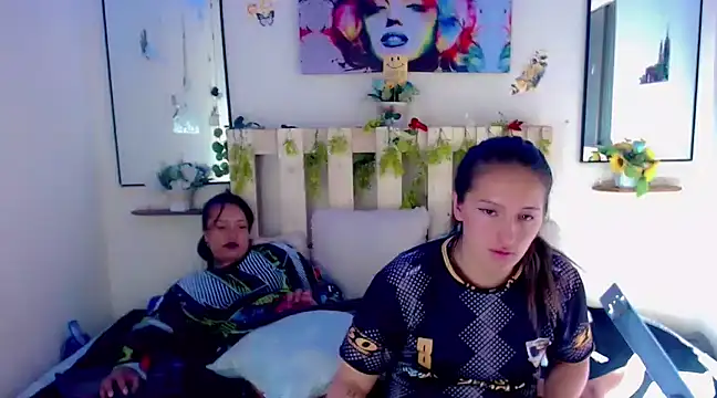 Sharon et Khloe12 online show from January 16, 2025, 11:04 am