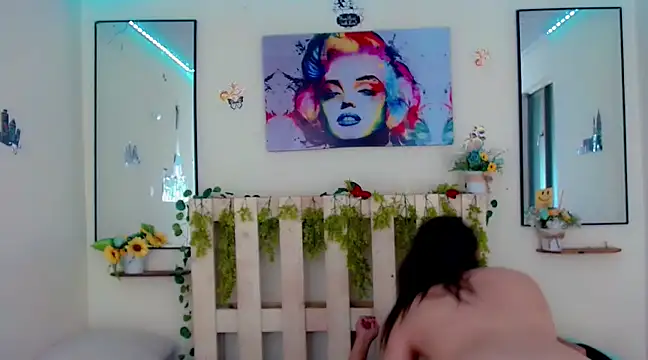 Sharon et Khloe12 online show from December 4, 2024, 3:53 am