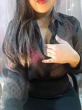 deslisexpriya online show from February 13, 2026, 9:26 pm