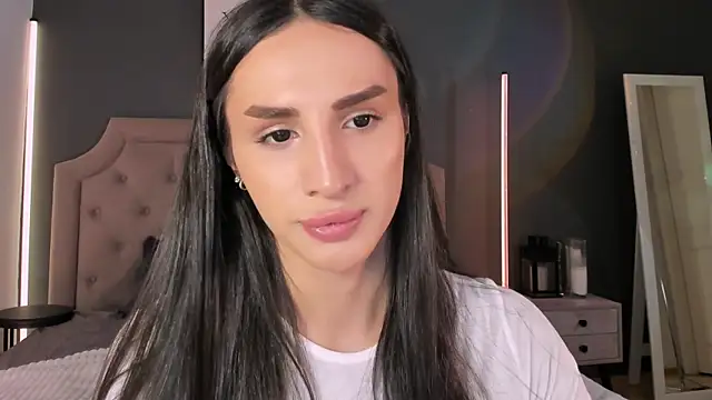 Kim Oberlin  online show from November 10, 2025, 4:23 pm