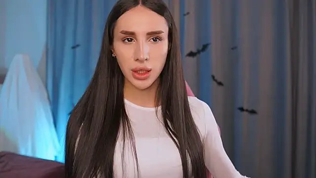 Kim Oberlin  online show from October 18, 2025, 11:01 am