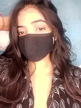 Lunaxx001 online show from March 26, 2026, 6:33 am