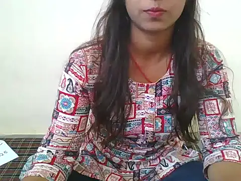 Snapshot of Lunaxx001 chatting on March 20, 2025, 5:46 am Lunaxx001 online show from March 20, 2025, 5:46 am