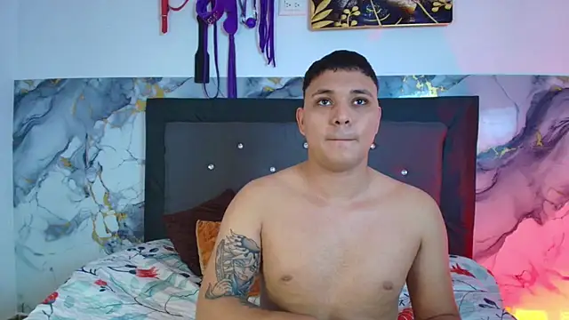 couple lovelyds online show from April 14, 2026, 8:58 pm