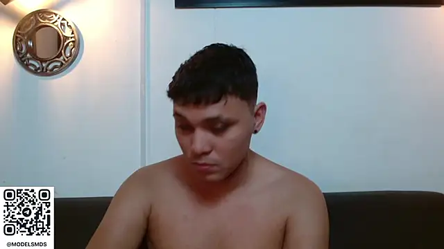 Snapshot of couple_lovelyds chatting on October 23, 2025, 8:40 pm couple lovelyds online show from October 23, 2025, 8:40 pm