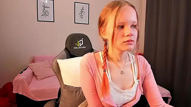 boostyboobs online show from March 3, 2025, 9:15 pm