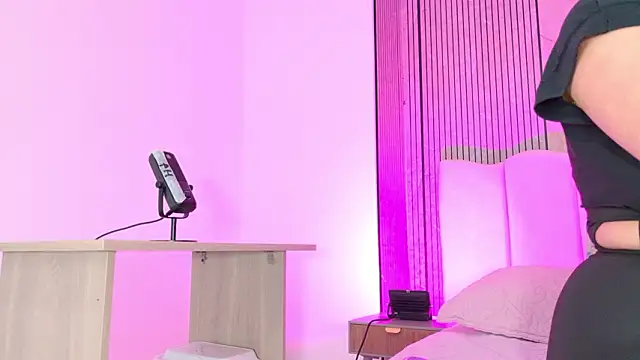 Sofia martiin online show from March 1, 2026, 3:06 am