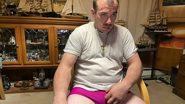 ScubaStevex online show from May 9, 2026, 3:54 am