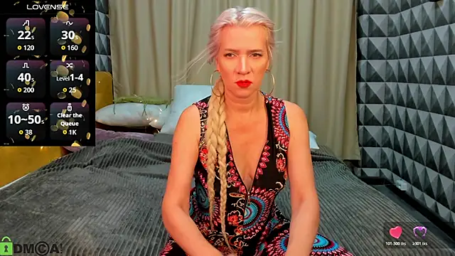 Luna  Lewis online show from November 8, 2025, 12:47 am