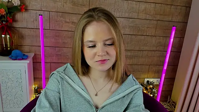 Snapshot of SelinSwarovski chatting on March 3, 2025, 2:33 am SelinSwarovski online show from March 3, 2025, 2:33 am