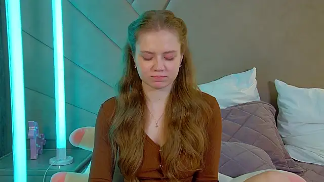 SelinSwarovski online show from April 2, 2026, 3:13 am