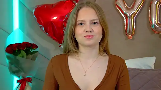 SelinSwarovski online show from February 15, 2026, 4:39 pm