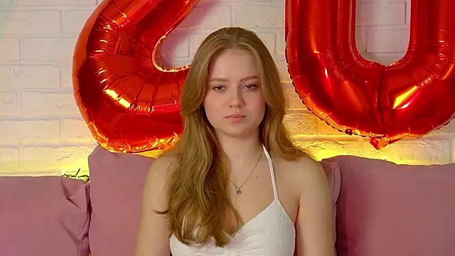 Snapshot of SelinSwarovski chatting on September 9, 2025, 5:11 pm SelinSwarovski online show from September 9, 2025, 5:11 pm