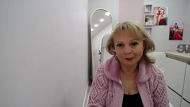 Milla Cutie18 online show from February 26, 2026, 6:24 am