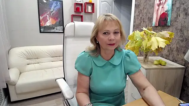 Milla Cutie18 online show from September 26, 2025, 7:15 am