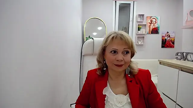 Milla Cutie18 online show from May 4, 2026, 5:22 am