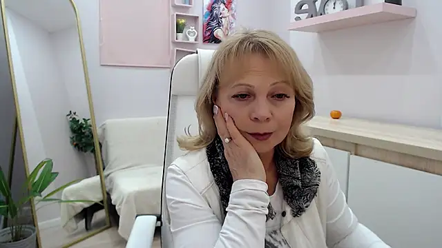 Milla Cutie18 online show from March 5, 2025, 12:11 pm