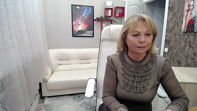 Milla Cutie18 online show from March 12, 2025, 1:08 pm