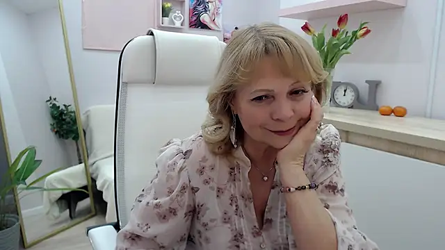 Milla Cutie18 online show from March 6, 2025, 12:41 pm