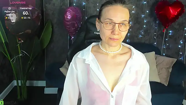 Lillian White online show from February 14, 2026, 1:06 am