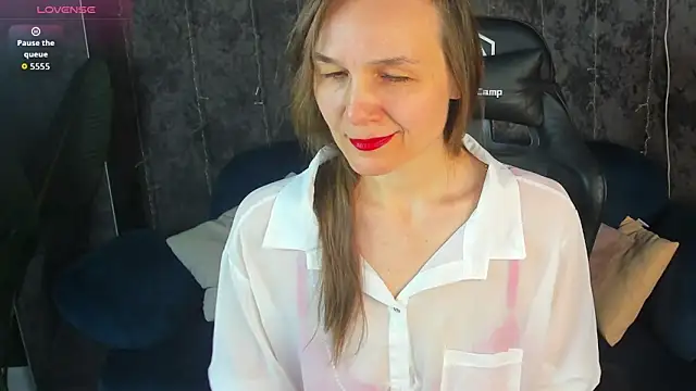 Lillian White online show from March 29, 2026, 1:07 am