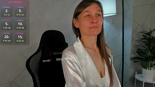 Snapshot of Lillian_White chatting on September 10, 2025, 12:09 am Lillian White online show from September 10, 2025, 12:09 am