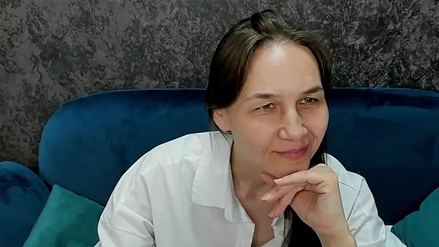 Snapshot of Lillian_White chatting on March 10, 2025, 11:01 am Lillian White online show from March 10, 2025, 11:01 am