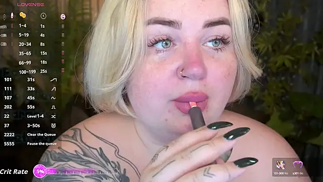 ZaraReignn online show from October 8, 2025, 7:58 pm