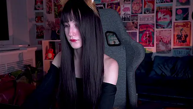 LuxRayi online show from February 1, 2025, 3:07 pm