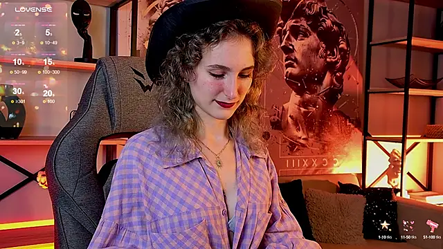 LuxRayi online show from September 26, 2025, 6:04 pm