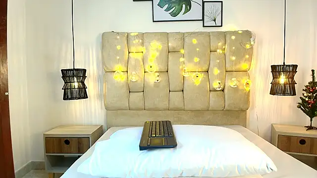 AdharaSmithh online show from January 8, 2026, 7:09 pm