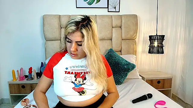 AdharaSmithh online show from November 24, 2025, 7:25 pm