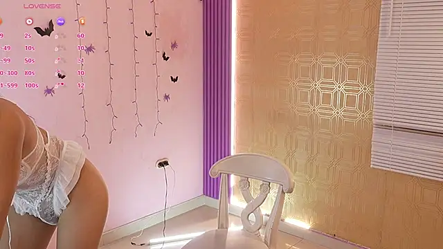 Bella19  online show from October 20, 2025, 8:42 pm