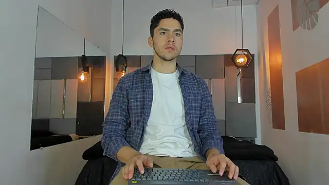 LiamNovak online show from February 11, 2026, 12:49 pm