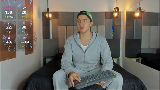 LiamNovak online show from January 14, 2026, 12:09 pm