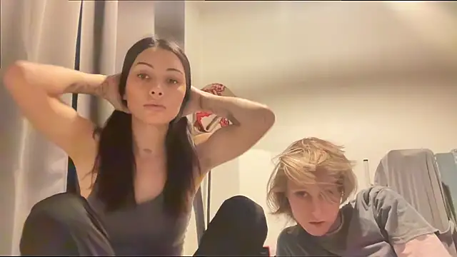 KatiKate online show from November 23, 2025, 3:11 pm