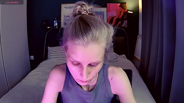 KatiKate online show from June 20, 2026, 6:13 pm