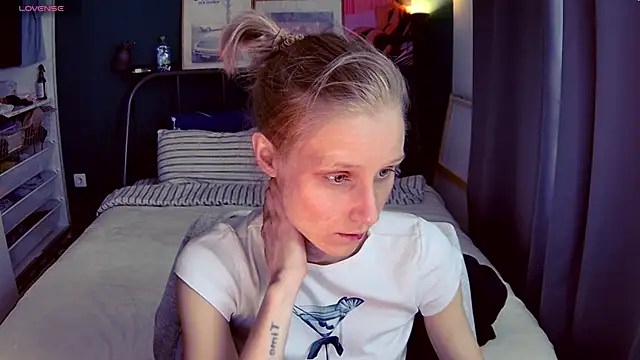 KatiKate online show from June 16, 2026, 3:12 pm