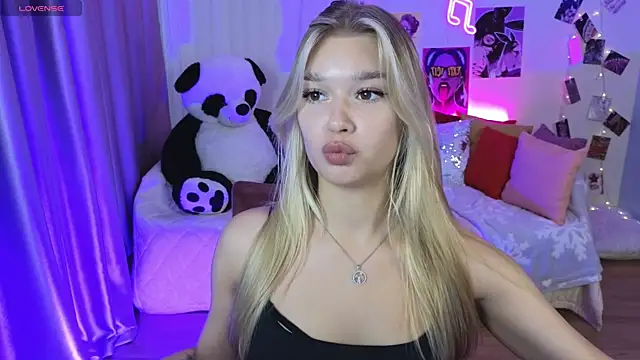 BattyMelody online show from September 15, 2025, 1:44 pm