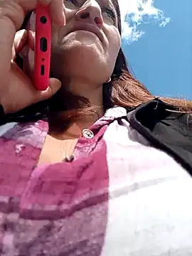 Snapshot of celeste-30_ chatting on September 9, 2025, 3:32 pm celeste-30 online show from September 9, 2025, 3:32 pm