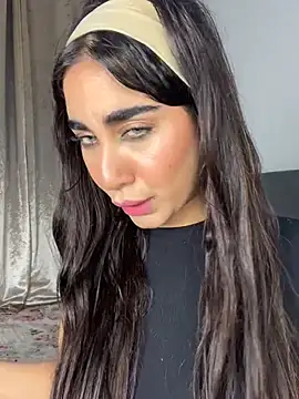 Meryem Queen online show from March 24, 2026, 11:49 pm