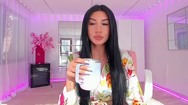missdiamond  online show from May 24, 2026, 5:29 am