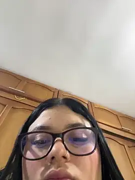 alissonfernandez  online show from November 2, 2025, 12:37 am