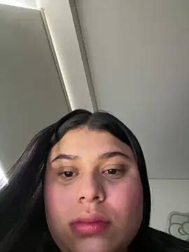 alissonfernandez  online show from March 20, 2025, 12:54 pm