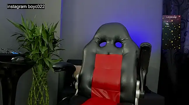 boyc022  online show from March 20, 2025, 11:56 pm