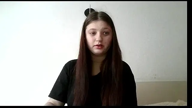 Snapshot of kila_lo chatting on February 13, 2025, 1:37 pm kila lo online show from February 13, 2025, 1:37 pm