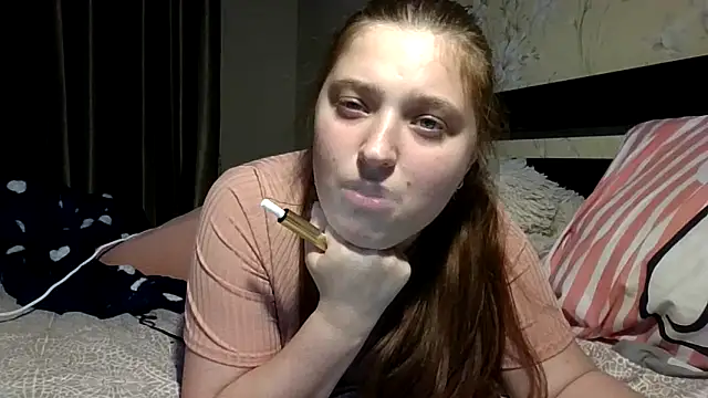 Snapshot of kila_lo chatting on February 19, 2026, 3:53 pm kila lo online show from February 19, 2026, 3:53 pm