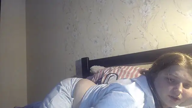 Snapshot of kila_lo chatting on February 24, 2026, 9:04 pm kila lo online show from February 24, 2026, 9:04 pm